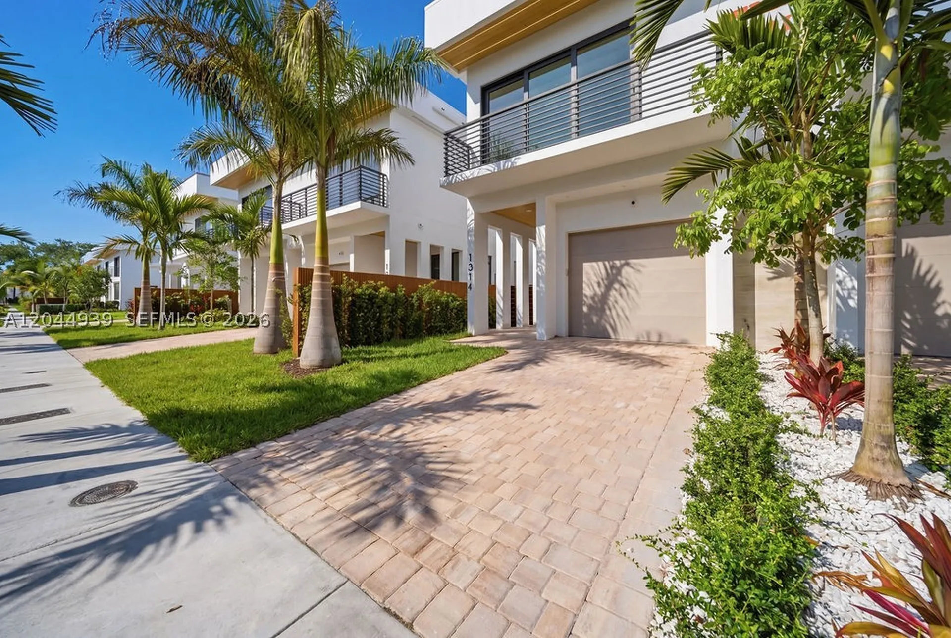 1332 NE 16th Terrace Fort Lauderdale FL 33304