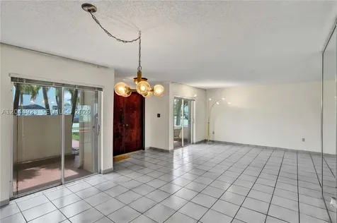 1050 SW 123rd Avenue Miami FL 33184