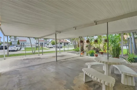 1050 SW 123rd Avenue Miami FL 33184