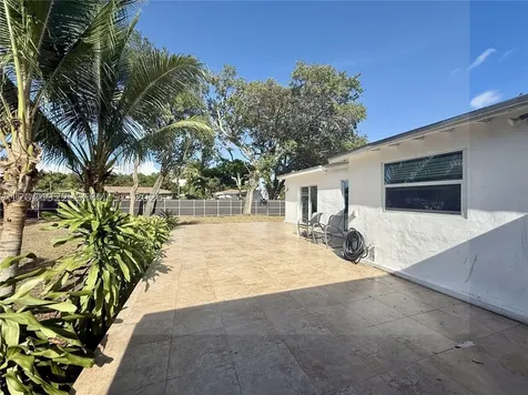 947 NE 149th Street Miami FL 33161
