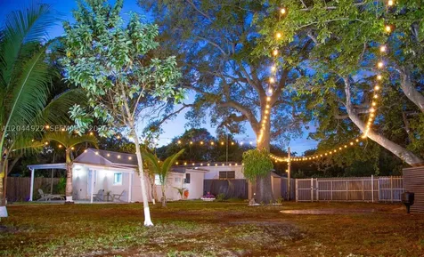 947 NE 149th Street Miami FL 33161