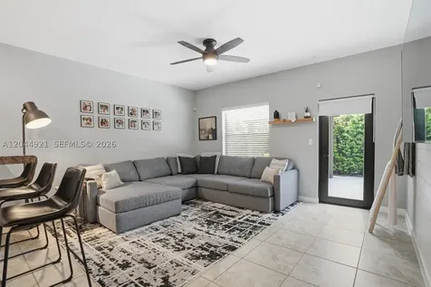 16572 SW 43rd Lane Miami FL 33185