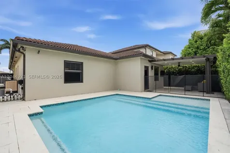 16572 SW 43rd Lane Miami FL 33185