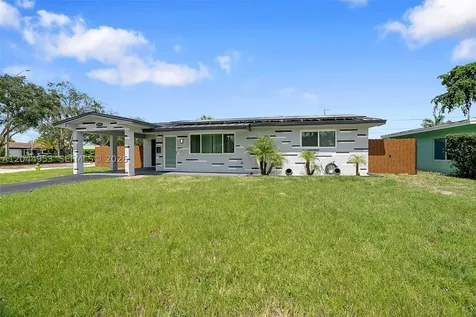 8891 NW 11th Street Pembroke Pines FL 33024