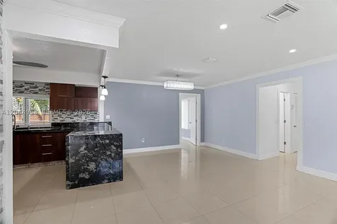 8891 NW 11th Street Pembroke Pines FL 33024