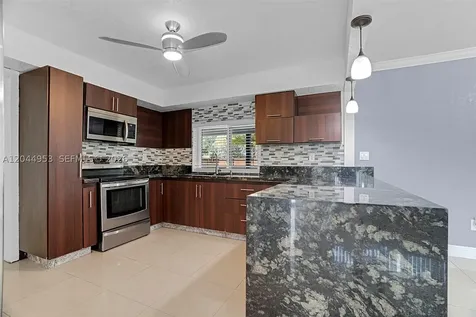 8891 NW 11th Street Pembroke Pines FL 33024