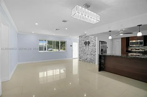 8891 NW 11th Street Pembroke Pines FL 33024
