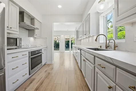 7220 SW 53rd Court Miami FL 33143