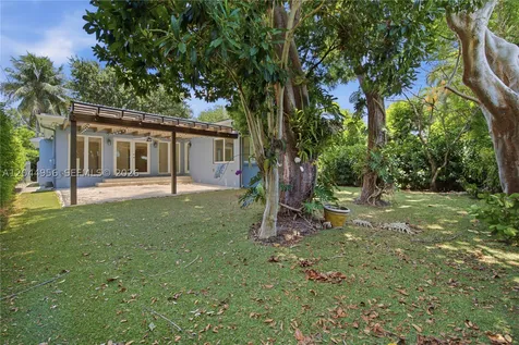 7220 SW 53rd Court Miami FL 33143