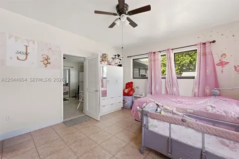 1419 SW 76th Court Miami FL 33144