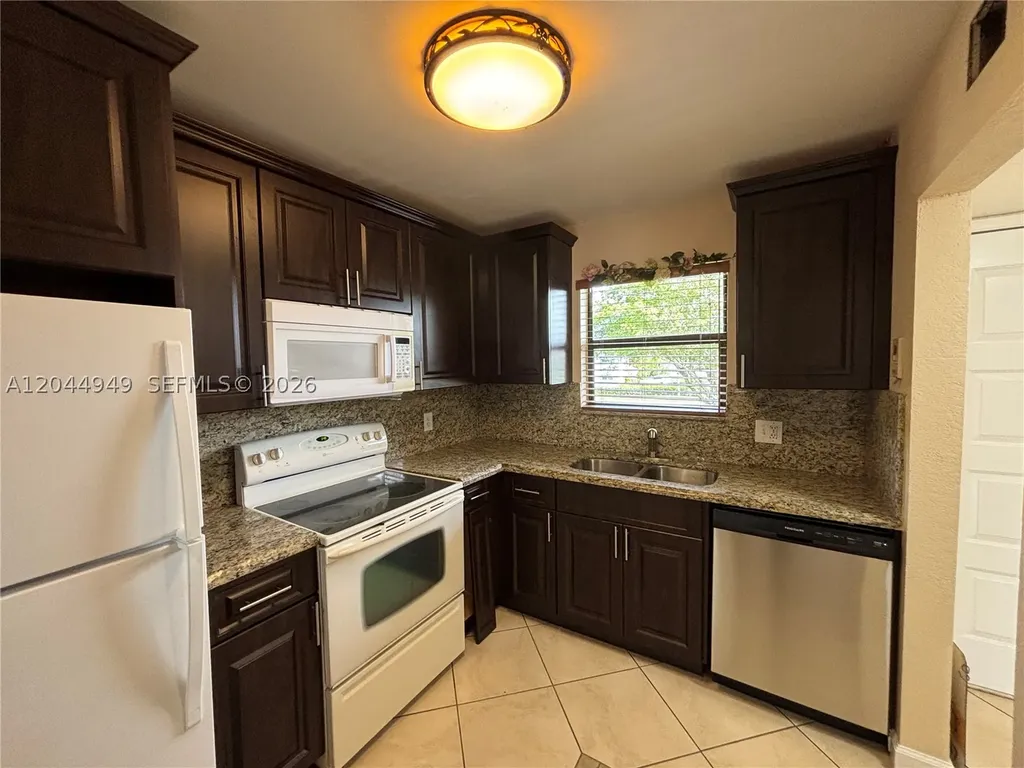 21909 Lake Forest Circle Boca Raton FL 33433