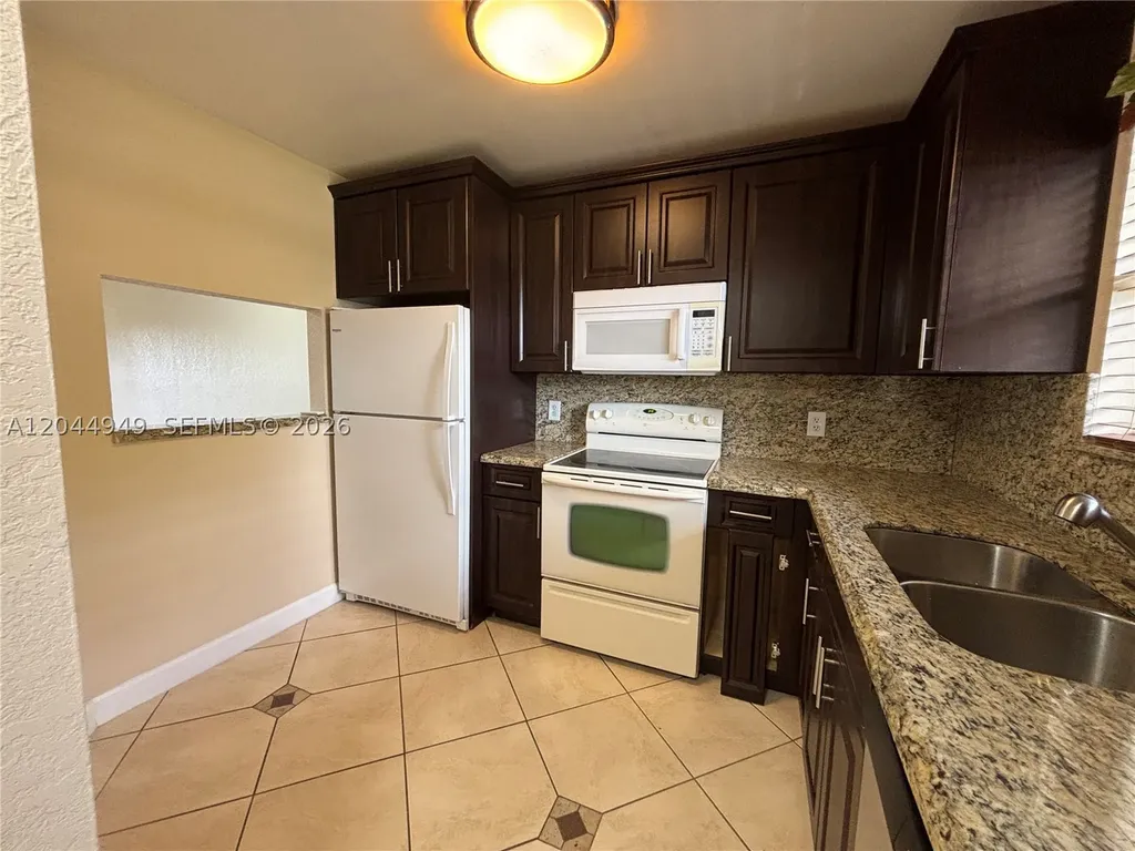 21909 Lake Forest Circle Boca Raton FL 33433