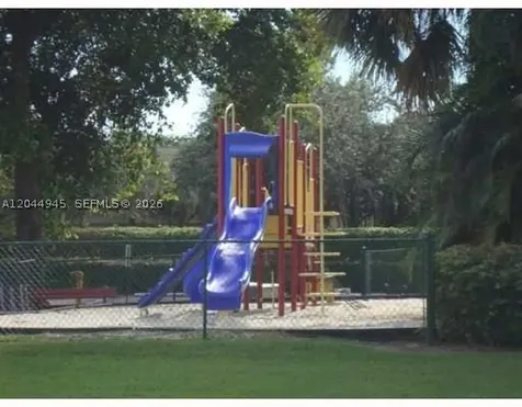 731 N Pine Island Road Plantation FL 33324