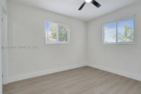 211 SW 64th Avenue Pembroke Pines FL 33023