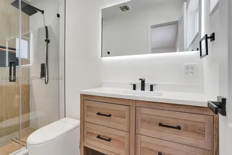 211 SW 64th Avenue Pembroke Pines FL 33023