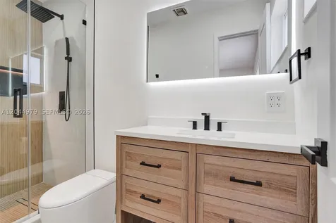 211 SW 64th Avenue Pembroke Pines FL 33023