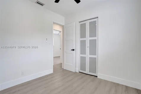 211 SW 64th Avenue Pembroke Pines FL 33023