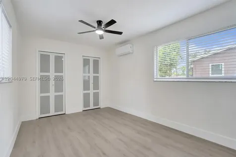 211 SW 64th Avenue Pembroke Pines FL 33023
