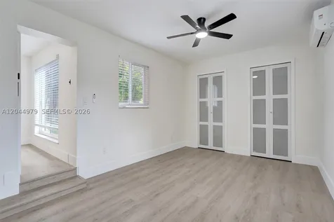 211 SW 64th Avenue Pembroke Pines FL 33023