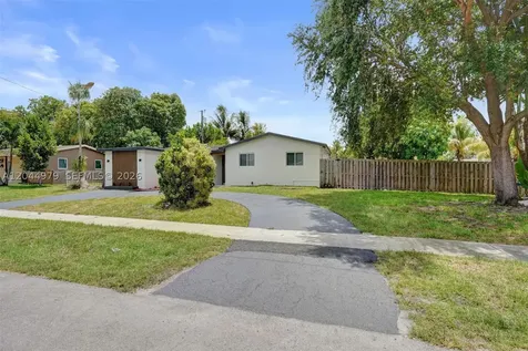 211 SW 64th Avenue Pembroke Pines FL 33023