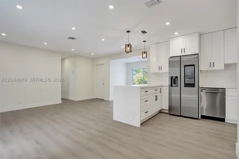 211 SW 64th Avenue Pembroke Pines FL 33023