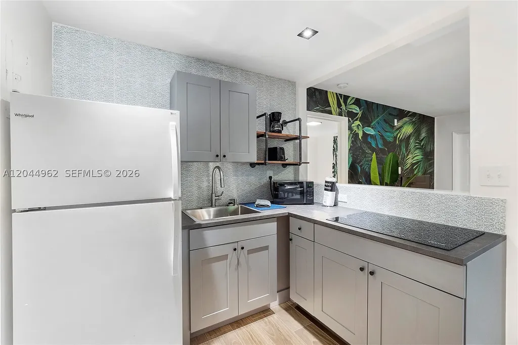 1730 NE 7th St Unit 1-5 Fort Lauderdale FL 33304