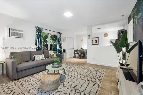 1730 NE 7th St Unit 1-5 Fort Lauderdale FL 33304