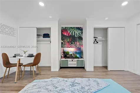 1730 NE 7th St Unit 1-5 Fort Lauderdale FL 33304