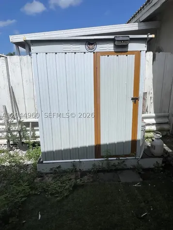 7681 NW 178th Terrace Hialeah FL 33015