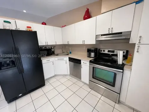 7681 NW 178th Terrace Hialeah FL 33015