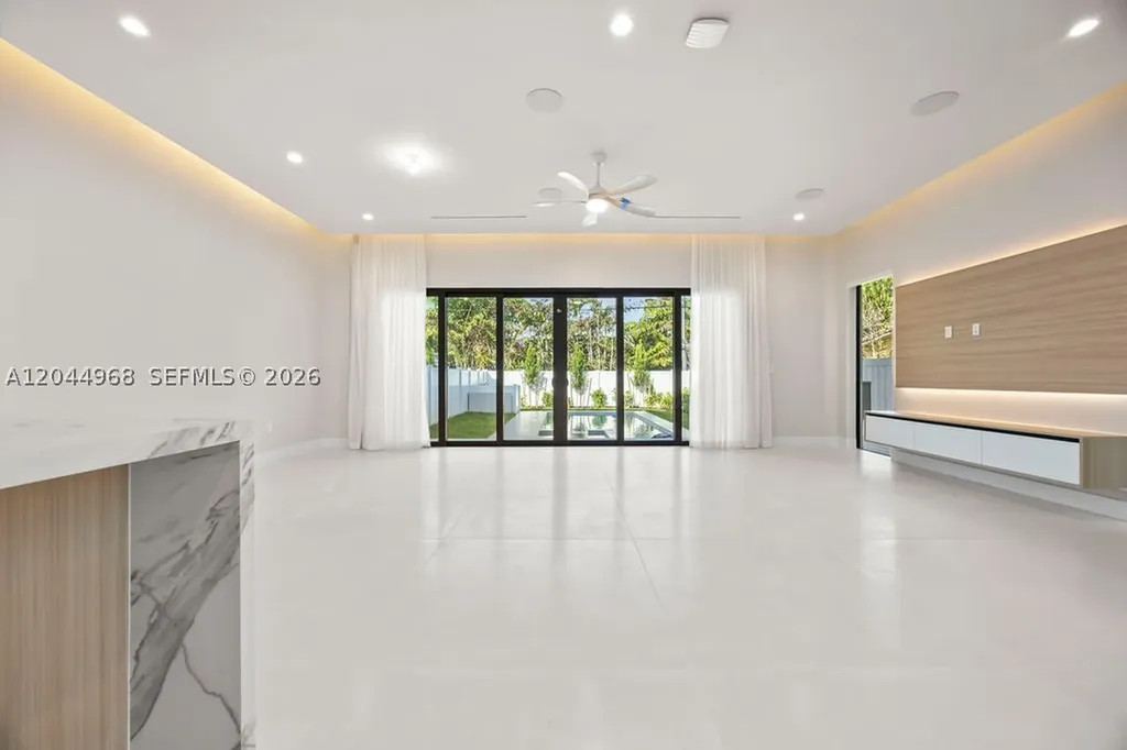 1135 NE 11th Avenue Fort Lauderdale FL 33304