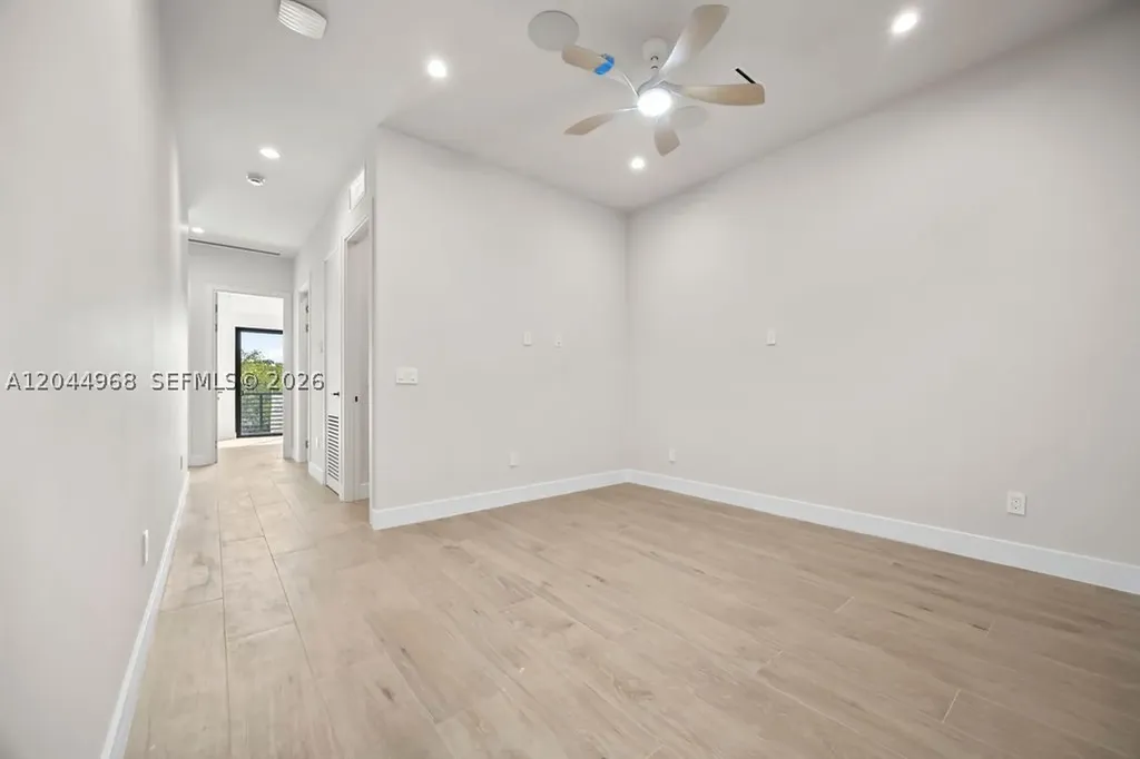 1135 NE 11th Avenue Fort Lauderdale FL 33304