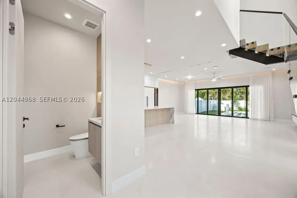 1135 NE 11th Avenue Fort Lauderdale FL 33304