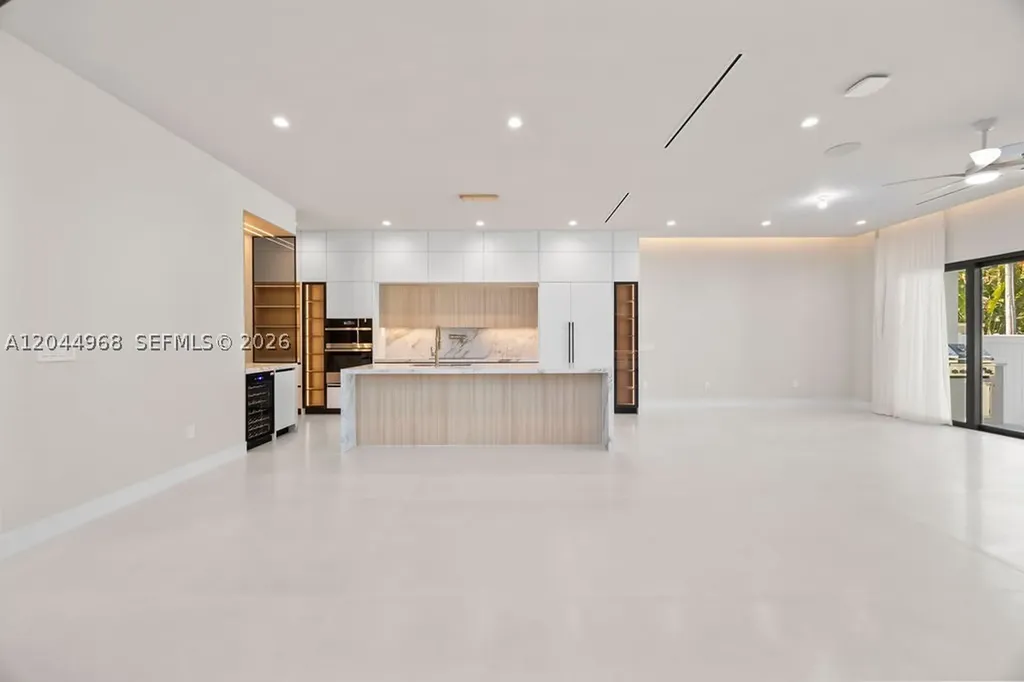 1135 NE 11th Avenue Fort Lauderdale FL 33304