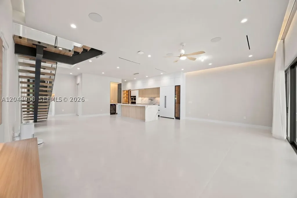 1135 NE 11th Avenue Fort Lauderdale FL 33304