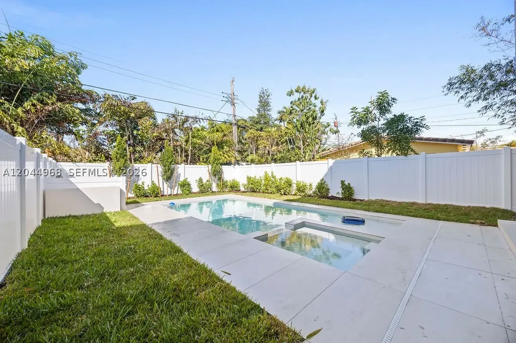 1135 NE 11th Avenue Fort Lauderdale FL 33304