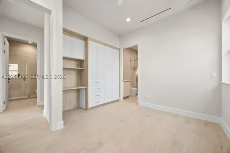 1135 NE 11th Avenue Fort Lauderdale FL 33304