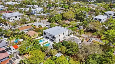 1135 NE 11th Avenue Fort Lauderdale FL 33304