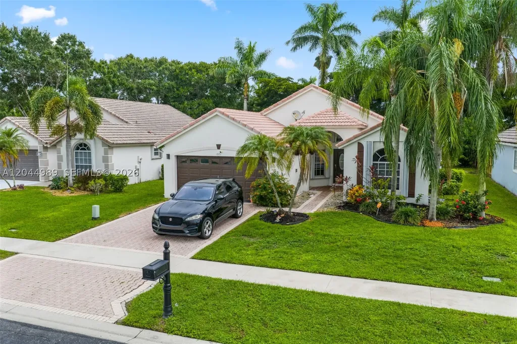 1971 Oak Berry Circle Wellington FL 33414