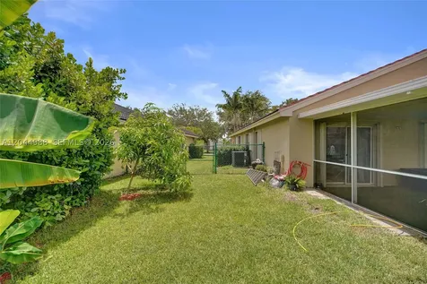 19473 NW 24th Place Pembroke Pines FL 33029