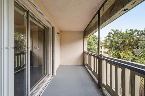 8489 SW 137th Avenue Miami FL 33183