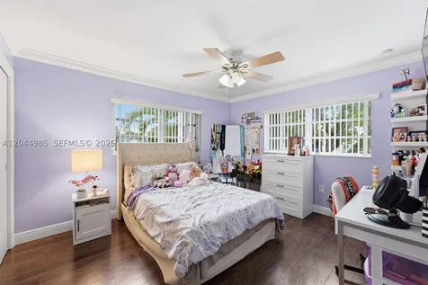 8489 SW 137th Avenue Miami FL 33183