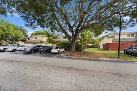 8489 SW 137th Avenue Miami FL 33183