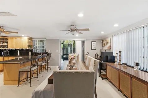 8489 SW 137th Avenue Miami FL 33183
