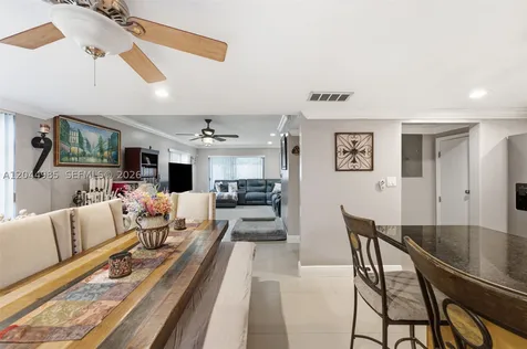 8489 SW 137th Avenue Miami FL 33183