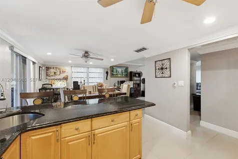 8489 SW 137th Avenue Miami FL 33183