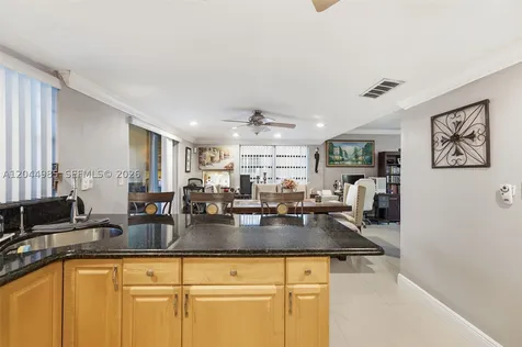 8489 SW 137th Avenue Miami FL 33183