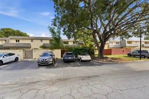 8489 SW 137th Avenue Miami FL 33183
