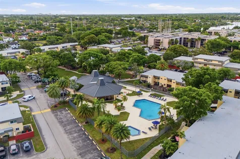 8489 SW 137th Avenue Miami FL 33183