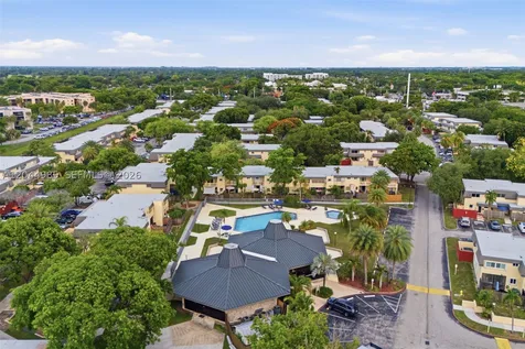 8489 SW 137th Avenue Miami FL 33183